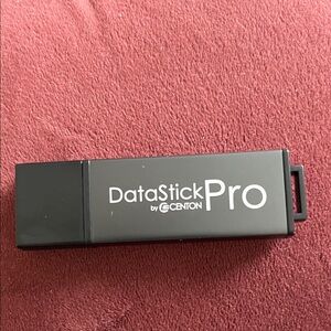 Bundle of 20 Cento DataStick Pro 4 GB USB Sticks NWOT